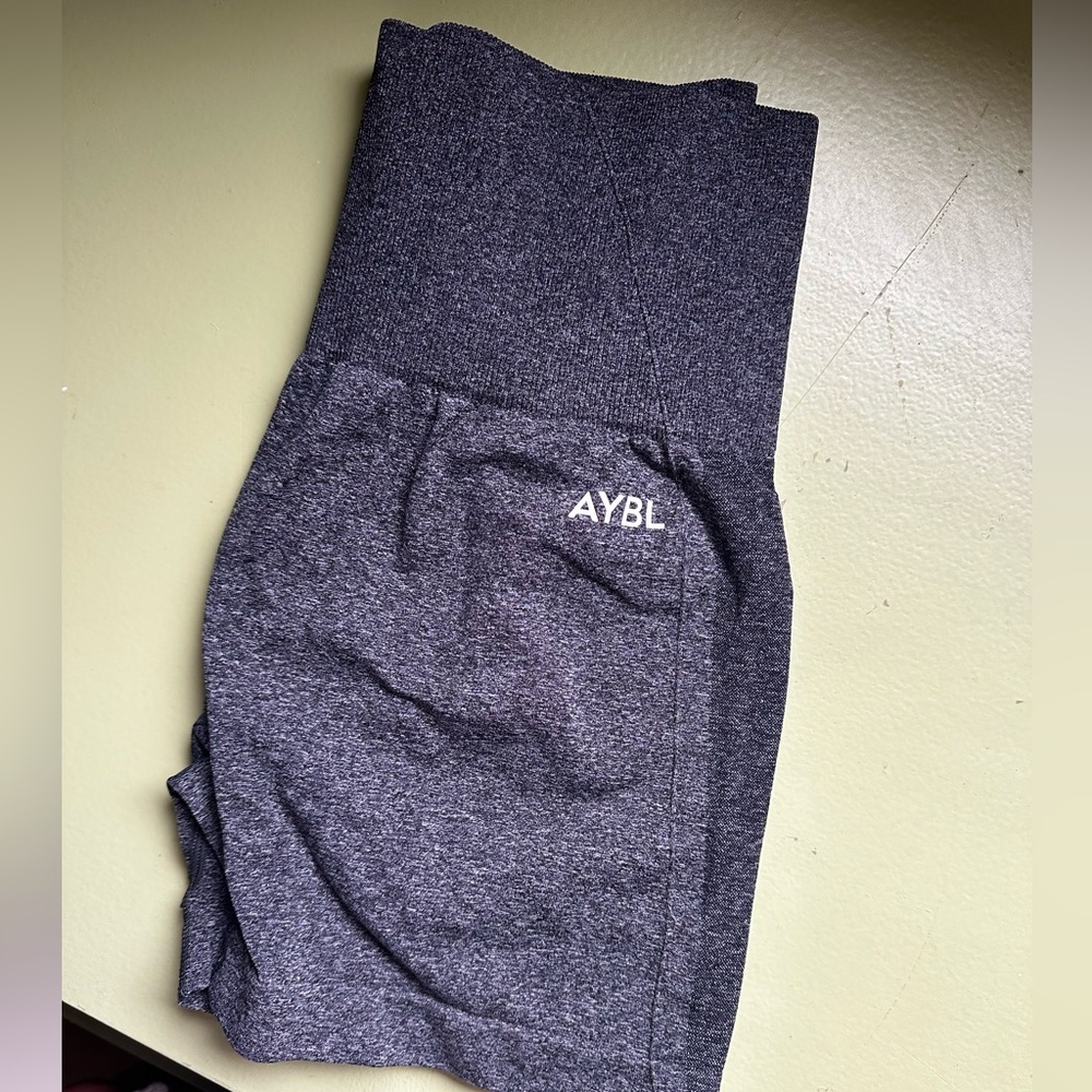 Aybl scrunch shorts, I’ve only worn them 2x just don’t reach for them